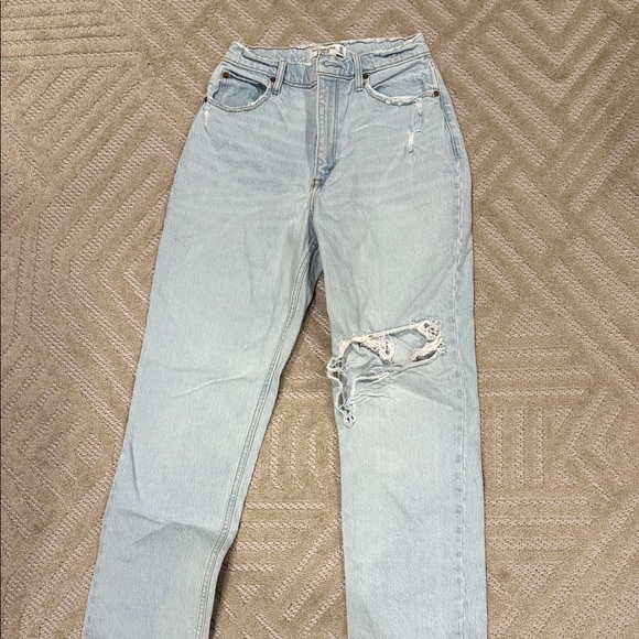 Abercrombie & Fitch Denim - Abercrombie & Fitch the 90s straight ultra high rise jean